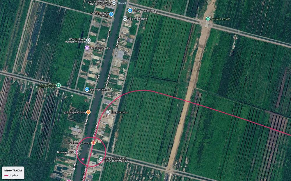 Tuyến metro số 9 tiếp cận kênh An Hạ và đường Thanh Niên tại xã Phạm Văn Hai huyện Bình Chánh